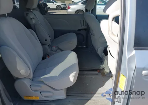 2014 Toyota Sienna Le V6 8 Passenger from USA, damaged, VIN 5TDKK3DC7ES437314